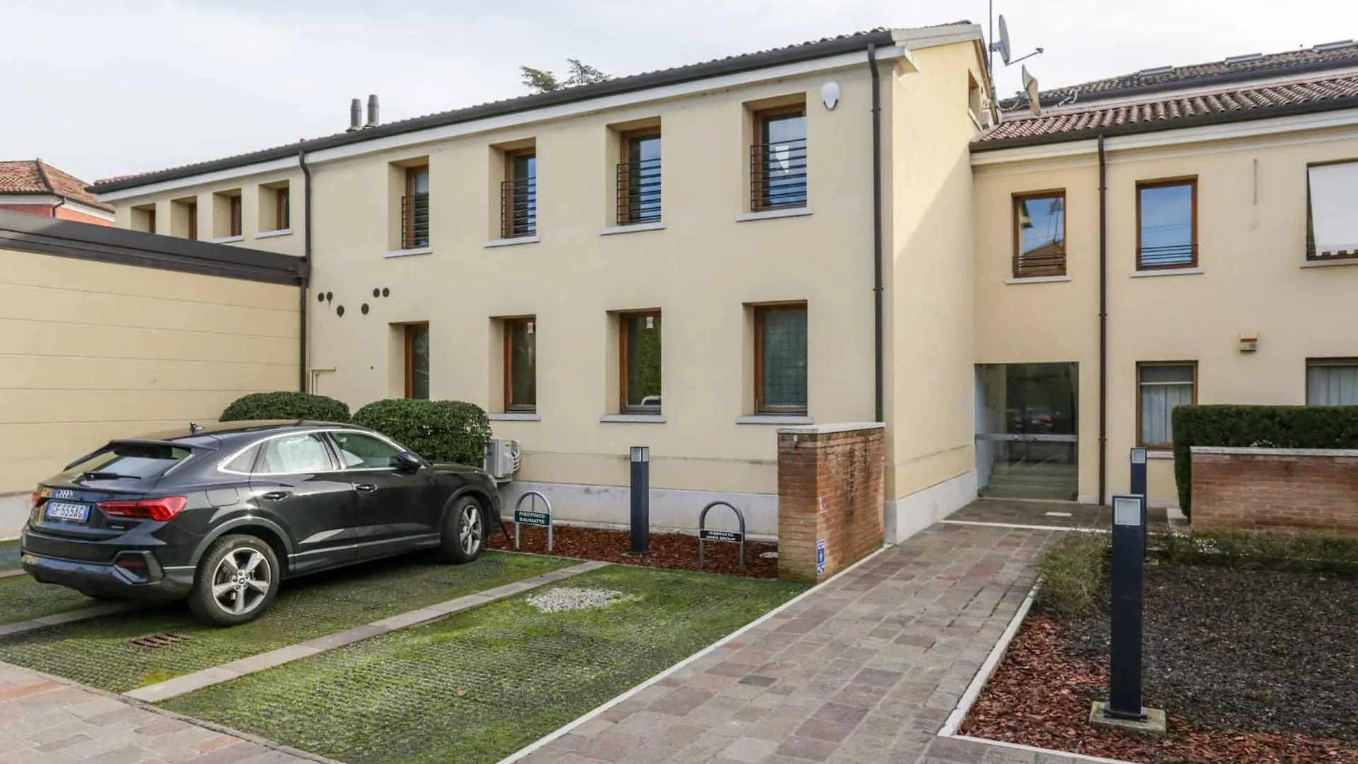 Casa Fiera Few Steps From The Centre With Car-Park טרוויסו